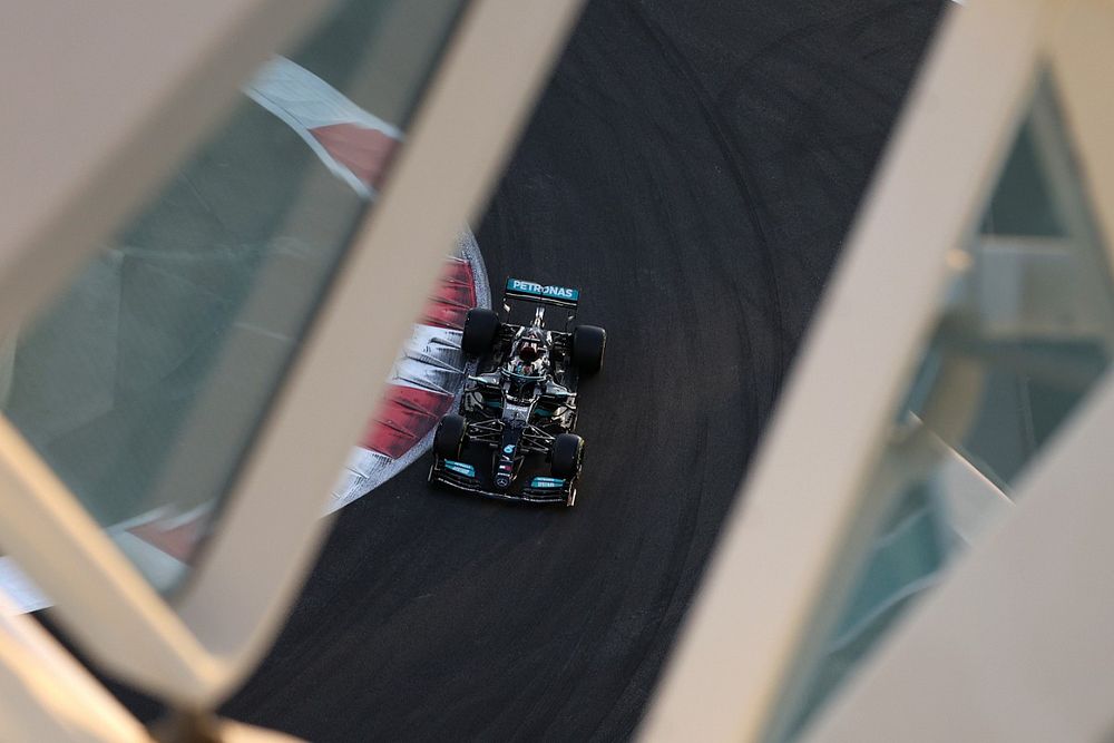 The practice signs that give Mercedes a key edge heading in F1’s Abu Dhabi finale