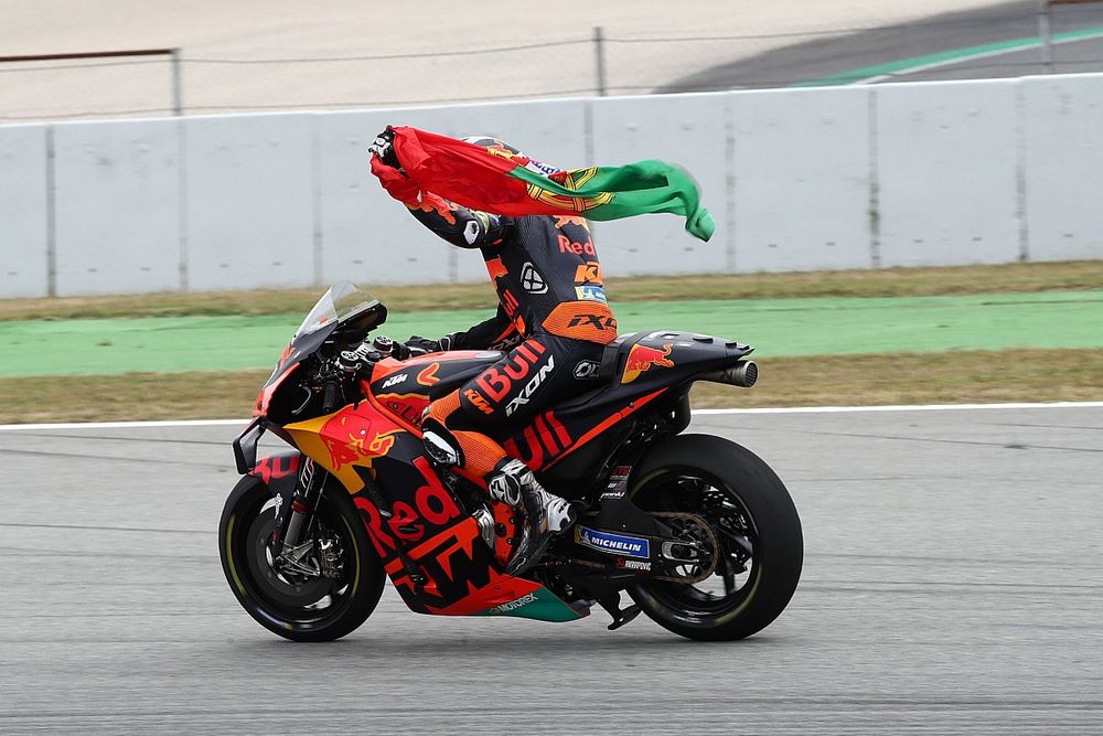 Il vincitore della gara Miguel Oliveira, Red Bull KTM Factory Racing