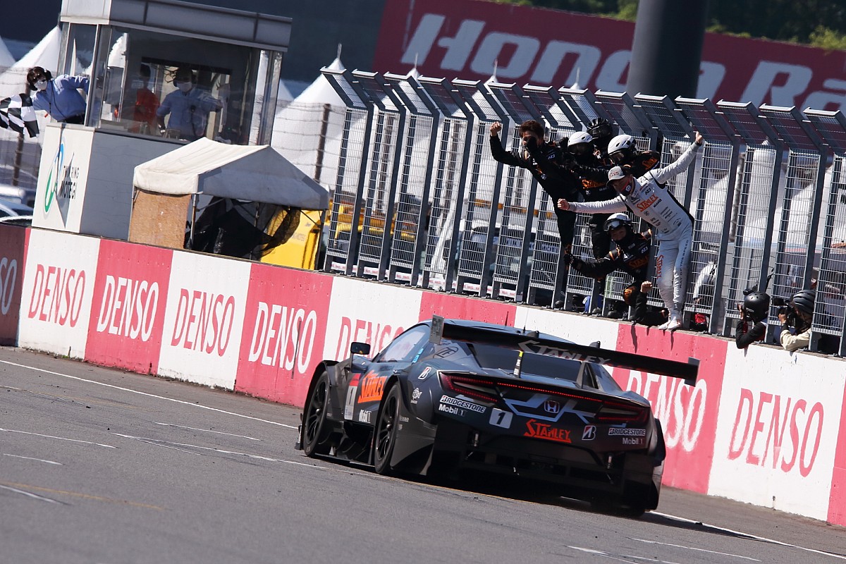 【スーパーGT】1号車STANLEYがポールトゥウィン! 第4戦もてぎ|決勝速報