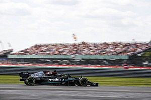 F1: Hamilton bate Verstappen na classificação e faz a 'pole' da primeira corrida sprint