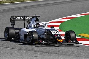 Tóth László mind a három F3-as futamán célba ért Barcelonában