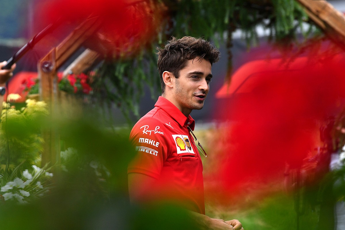 Leclerc: "Il format di Silverstone potrebbe favorire la Ferrari"