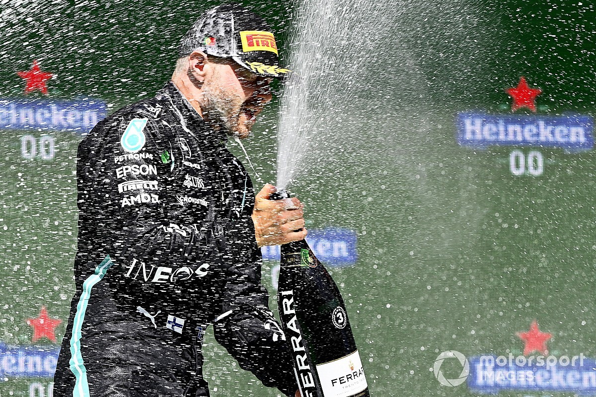 Bottas Bantah Dirinya Akan Diganti di Tengah Musim