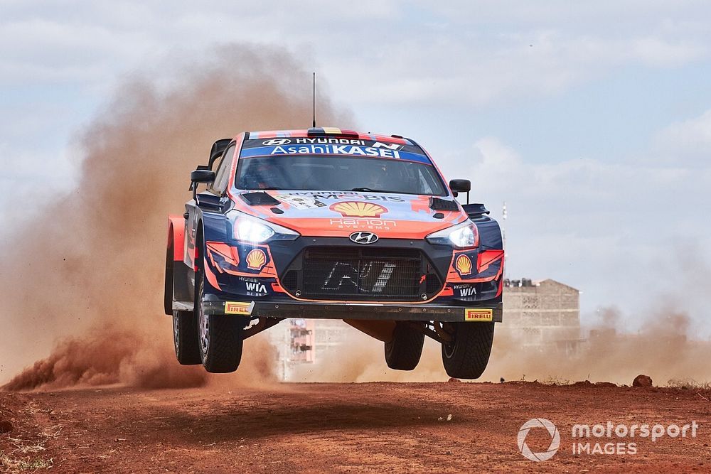 WRC Estonia: Neuville can’t afford to drive saving the car