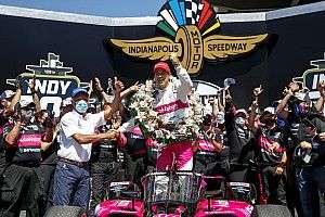Helio Castroneves boekt vierde Indy 500-zege, VeeKay achtste