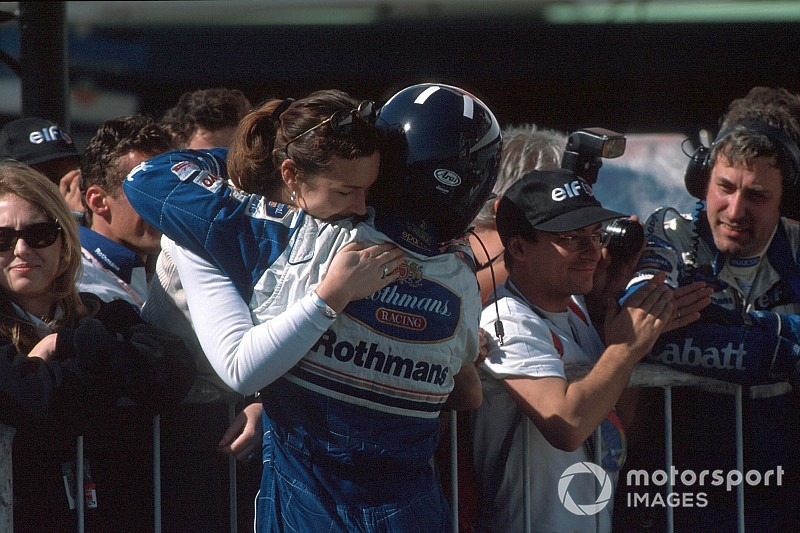 Ma 59 éves Damon Hill, 1996 Forma-1 bajnoka és Schumacher régi nagy riválisa