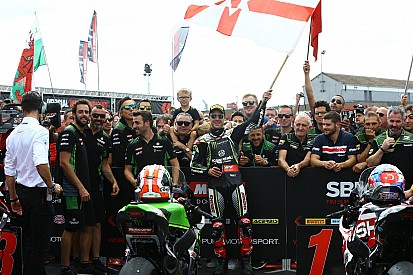 Fotogallery SBK: Jonathan Rea conquista Donington e la testa della classifica