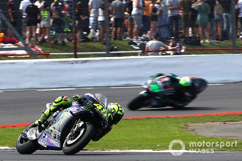 Rossi: "Estoy un poco decepcionado porque esperaba pelear por el podio"