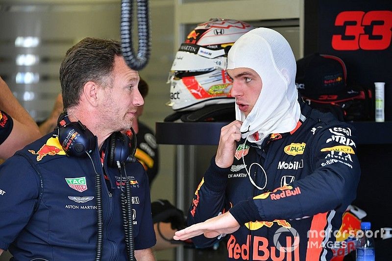 Max Verstappen, Red Bull Racing, y Christian Horner, Team Principal, Red Bull Racing