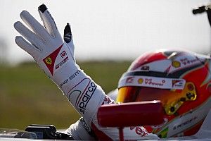 Petecof vai ao pódio em Nürburgring e sobe três posições na F4 Alemã