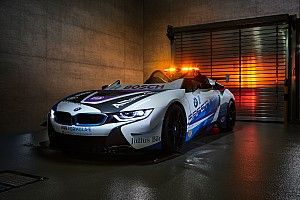 Bemutatkozott a Formula E új biztonsági autója: ESZMÉLETLEN