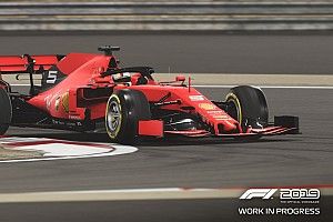 Hamilton átülhet a Ferrariba - legalábbis az F1 2019 karriermódjában