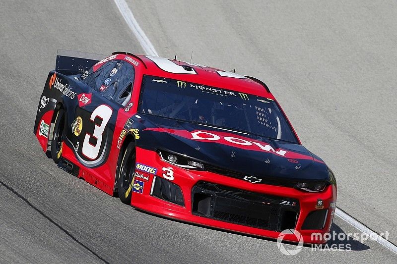 Austin Dillon tops Kevin Harvick for Chicagoland Cup pole