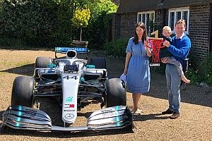 El niño que inspiró a Hamilton en España recibió una sorpresa
