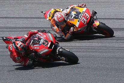 Petrucci admiratif d'un Márquez "à l'aise à la limite"