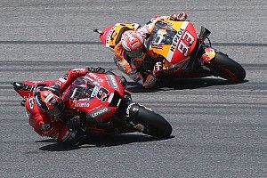 Jaga peluang juara, alasan Marquez tak serang Petrucci