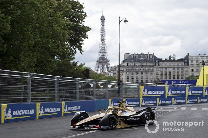 E-Prix di Parigi, Libere 1: Lotterer al comando sull'umido, Bird distrugge la sua vettura