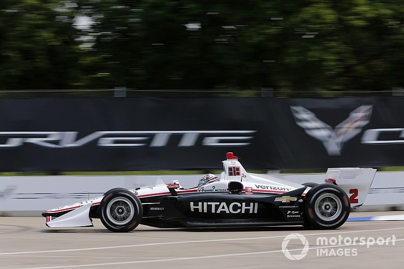 Newgarden logra la pole de Detroit para la carrera 2