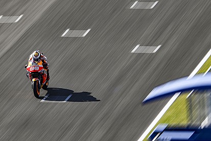 Lorenzo: “Speravo di essere più veloce. Sulla Honda sono scomodo e fatico”
