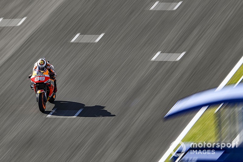 Lorenzo: “Speravo di essere più veloce. Sulla Honda sono scomodo e fatico”