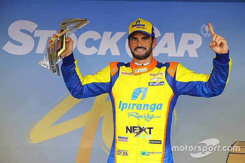 Thiago Camilo comemora pole no Velo Citt&agrave;