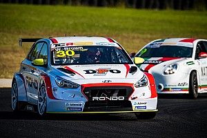 Sydney TCR: Brown doubles up in Race 3