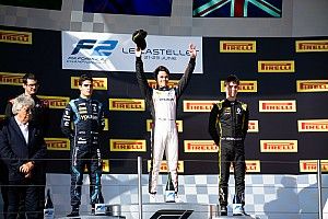 F2 Paul Ricard: De Vries slaat dubbelslag met winst hoofdrace