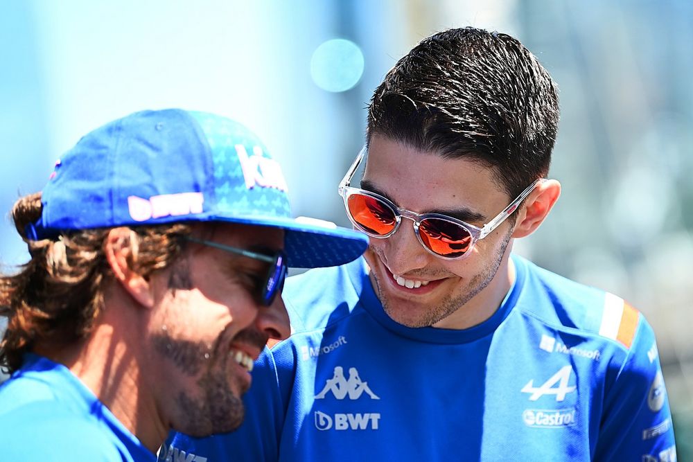 Esteban Ocon Ingin Terus Setim dengan Fernando Alonso