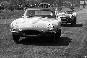 The winning debut of Jaguar’s most famous car