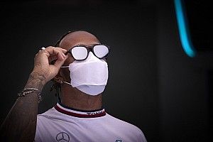 Hamilton: „Az új szabályokkal akarnak megállítani minket!”
