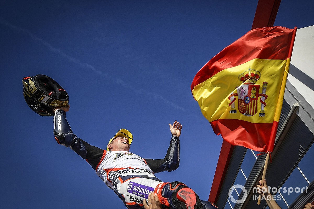 La celebración de Albert Arenas, 21º español campeón del mundo