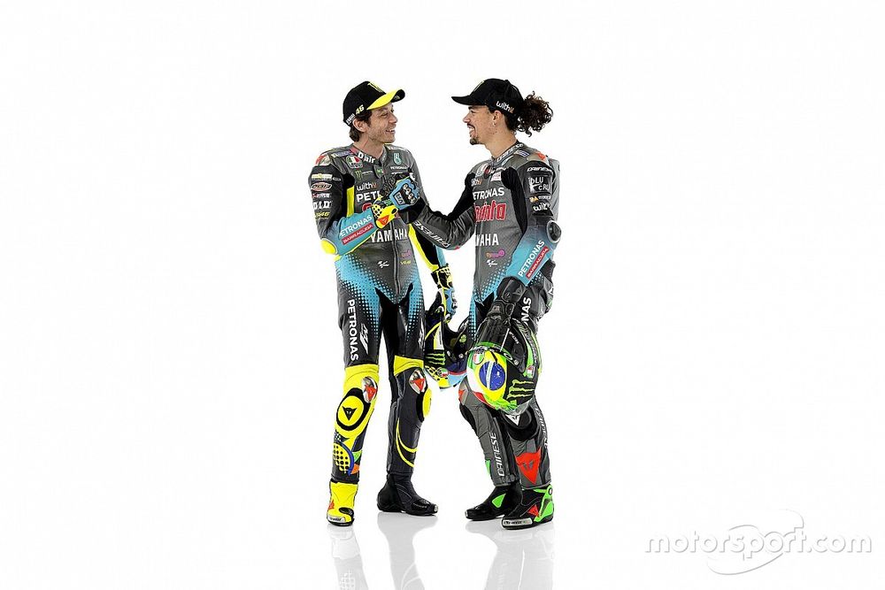 A Petronas Yamaha bemutatta Valentino Rossi idei motorját + Galéria