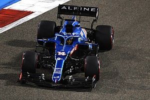 Alonso's F1 comeback race wrecked by sandwich wrapper
