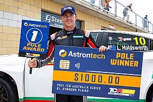 Tasmania TCR: Debut pole for Holdsworth