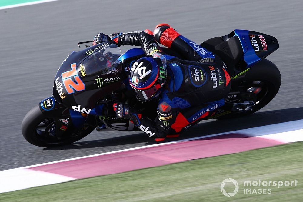 Moto2, Qatar, Libere 1: Bezzecchi vola e precede Lowes