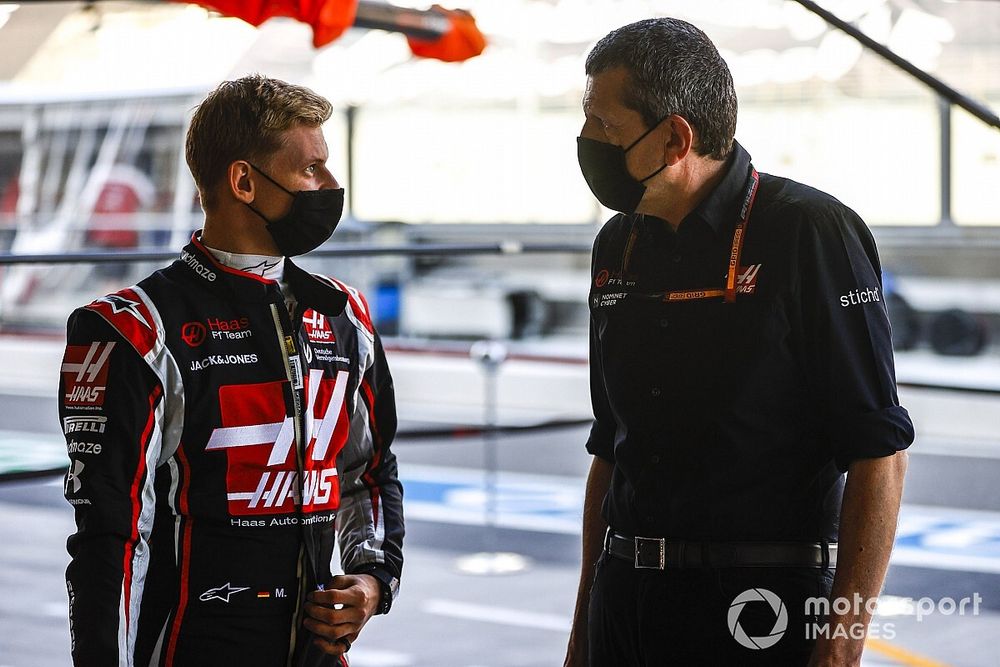 Mick Schumacher, Haas F1, with Guenther Steiner, Team Principal, Haas F1 