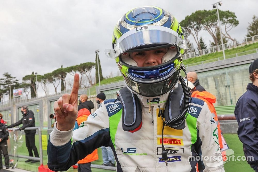 Ollie Bearman si unisce alla VAR per conquistare il titolo della F4