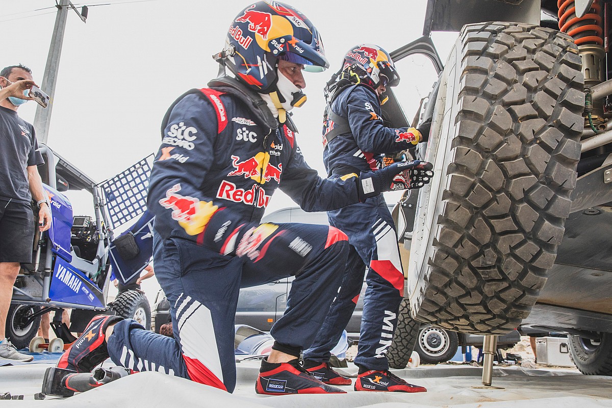 Sainz: “Los copilotos no pueden ser las superestrellas del Dakar”