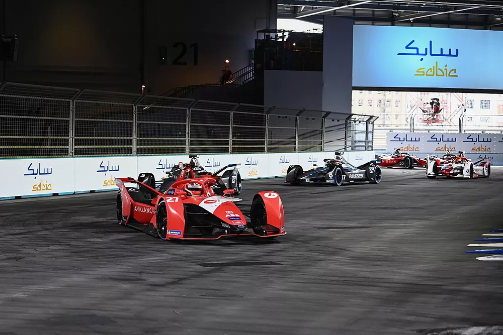 Jake Dennis, Andretti Motorsport, BMW iFE.21, Stoffel Vandoorne, Mercedes-Benz EQ, EQ Silver Arrow 02, Nyck de Vries, Mercedes-Benz EQ, EQ Silver Arrow 02