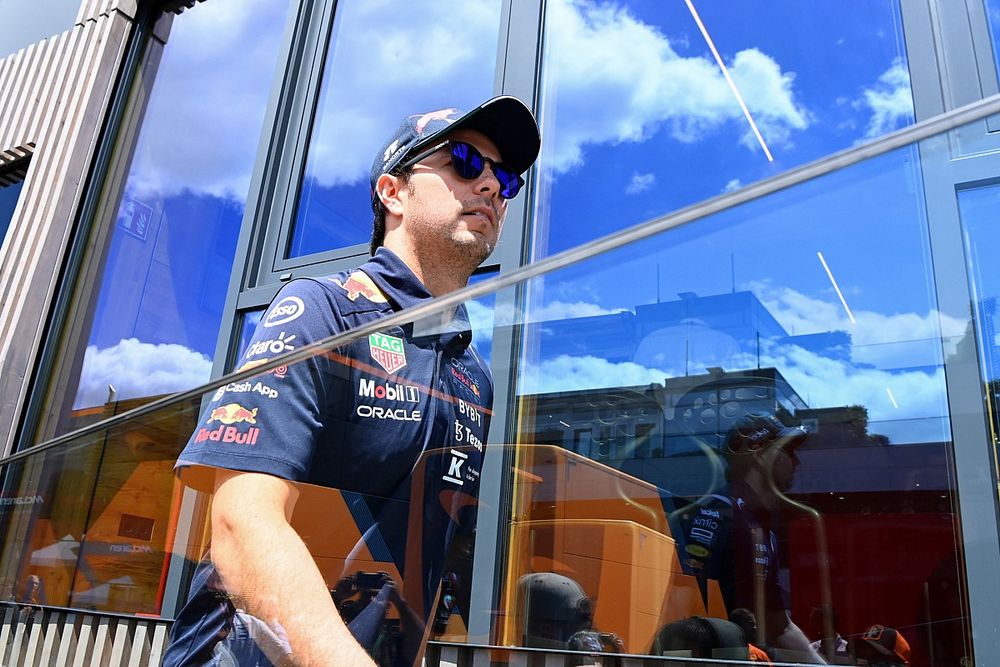Red Bull niega haber dado a Pérez un RB18 más favorable a Verstappen
