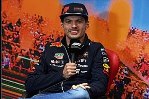 Verstappen responde a Hamilton: "Es bueno que aprenda a los 37 años"