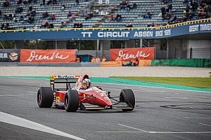 VIDEO: Ferrari F93A met prachtig V12-geluid op TT Circuit Assen