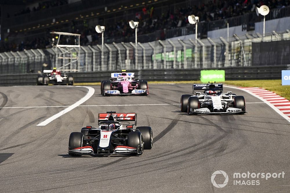 Romain Grosjean, Haas VF-20 en Pierre Gasly, AlphaTauri AT01 