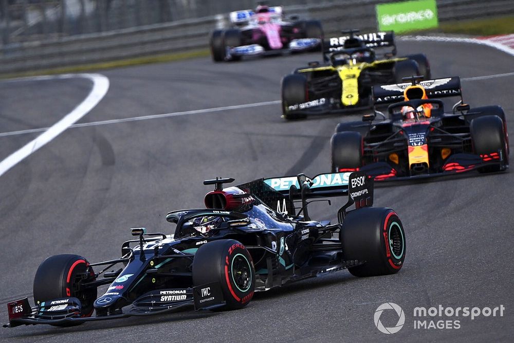 Lewis Hamilton, Mercedes F1 W11 Max Verstappen, Red Bull Racing RB16