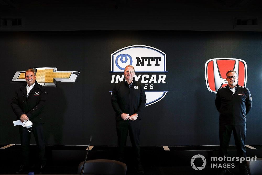 IndyCar to introduce 2.4-liter hybrid power units in 2023