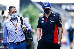 Max Verstappen na LMP3-test Jos: “Hij is nog steeds snel”