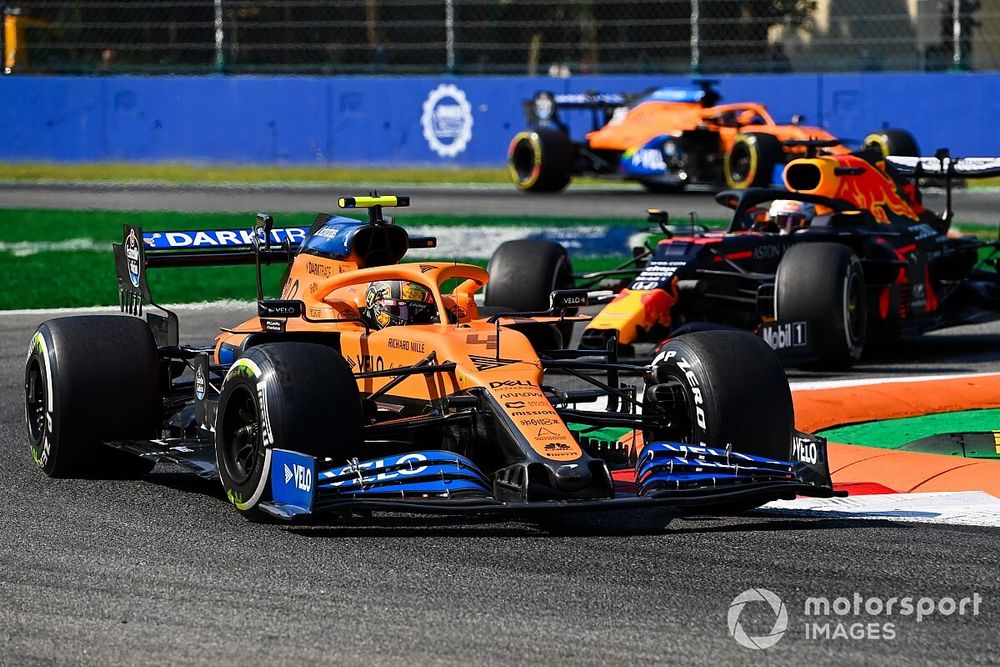 Lando Norris, McLaren MCL35, Max Verstappen, Red Bull Racing RB16, and Carlos Sainz Jr., McLaren MCL35