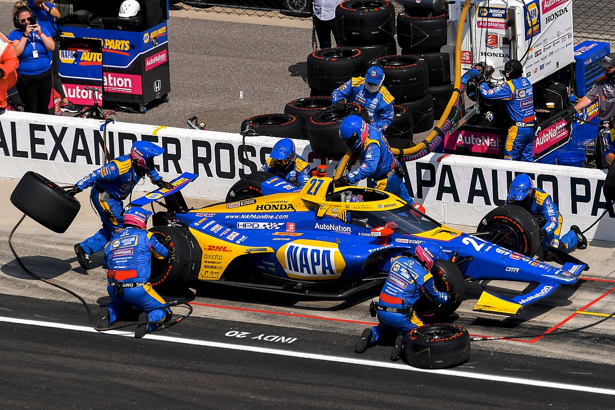 Edwards "respectfully disagrees" with Rossi’s Indy 500 penalty