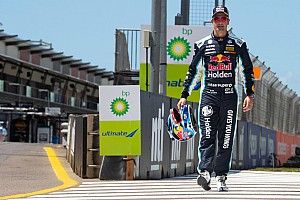 Whincup evicted from Queensland after Bathurst return