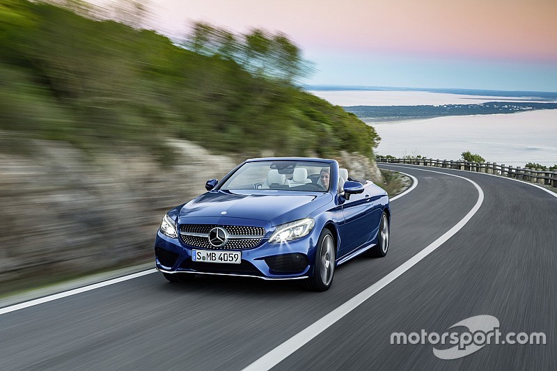 Mercedes gaat dakloos met de C-Klasse Cabriolet